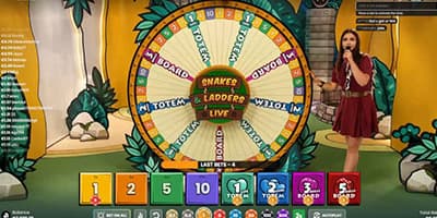 Snakes & Ladders Live